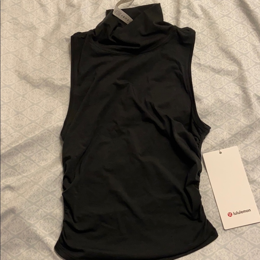 Lululemon Horizon Tank